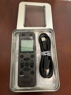 Evida V618 Voice Recorder 32GB Open Box